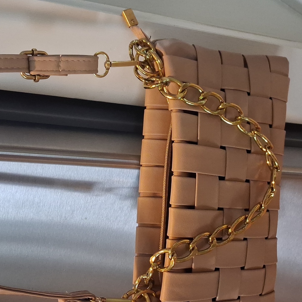 Tan Woven Crossbody Bag with Gold Chain - Picture 2 of 4